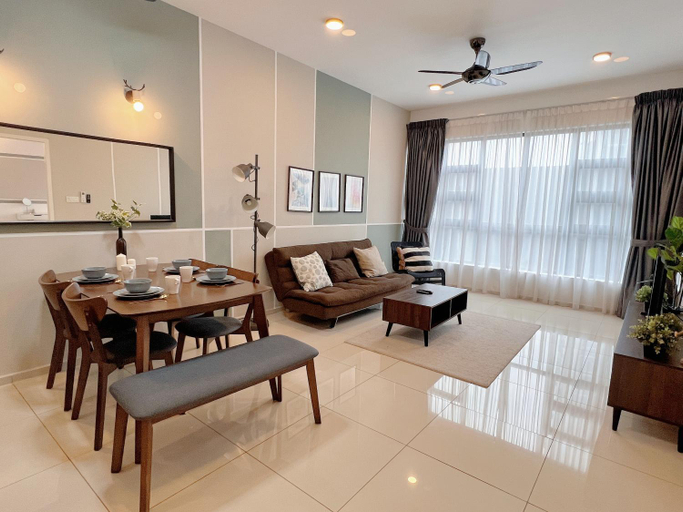 Dining Room 7