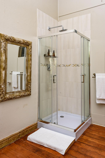 Bathroom 2, Chargo Boutique Lodge, Pixley ka Seme