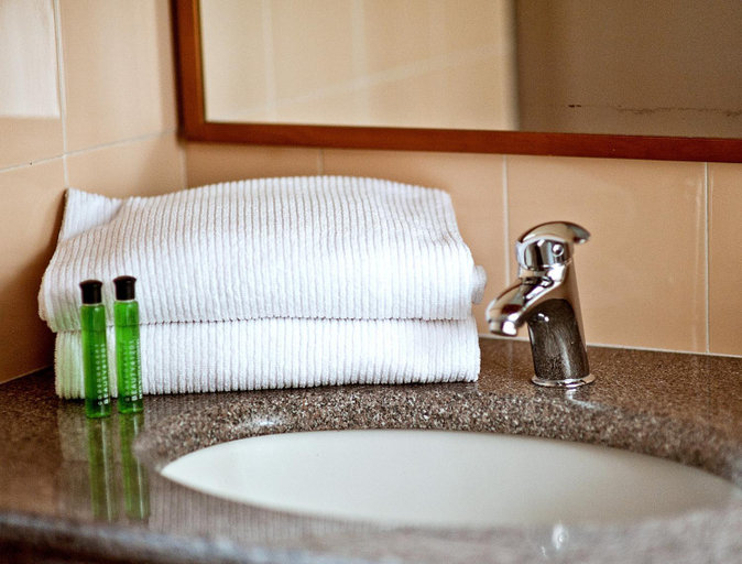 Bathroom 4, Hotel Ambassador, Pesaro E Urbino