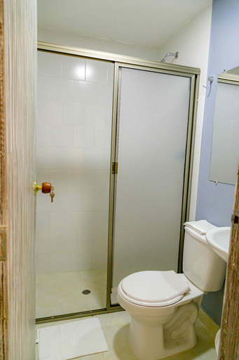 Bathroom 4, Luna Cartagena Airport Hotel, Cartagena de Indias