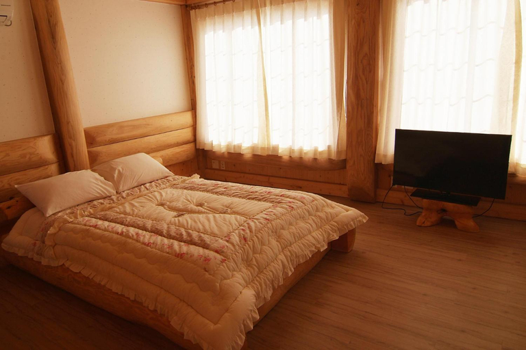 Bedroom 2, Jeju Bille Log Pension, Seogwipo