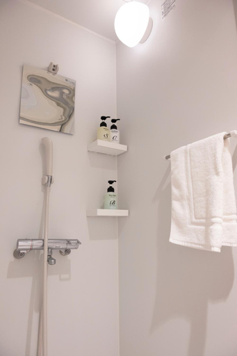 Bathroom 4