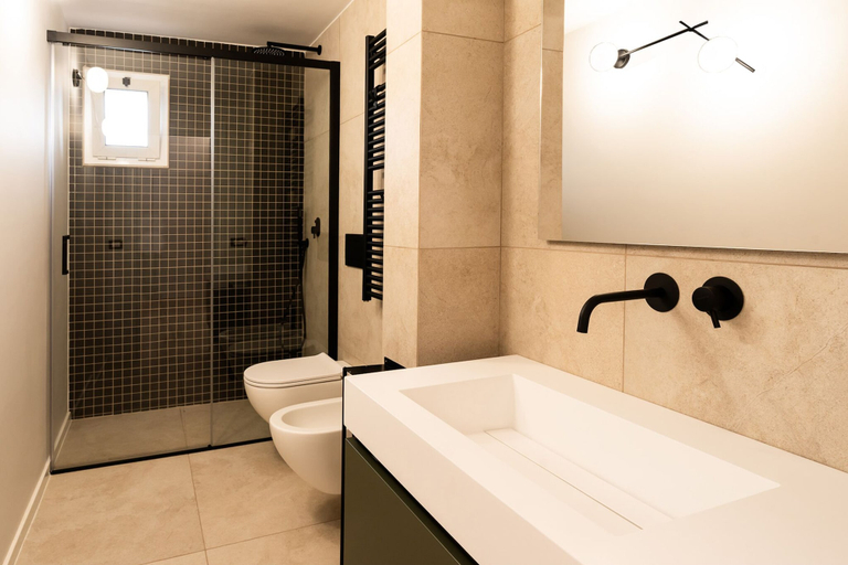 Bathroom 2, Loft 404 by Wonderful Italy, Bari