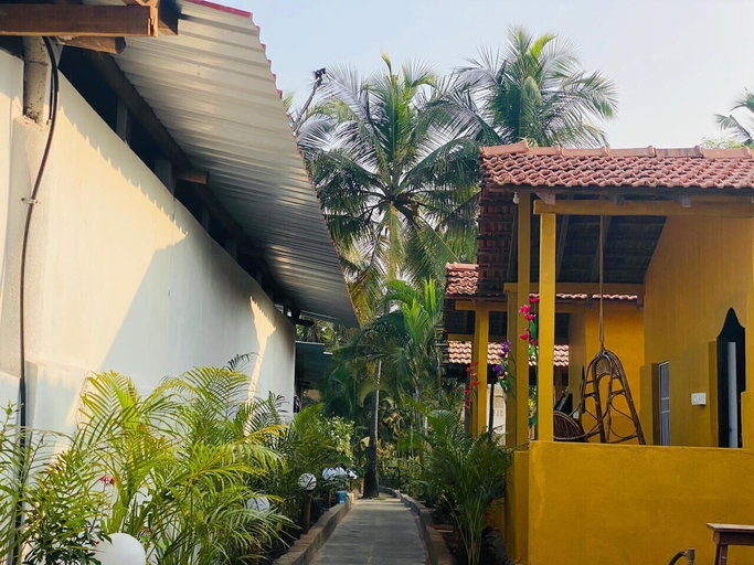 Exterior & Views, Rainbow Resort Bar and Restaurant, North Goa