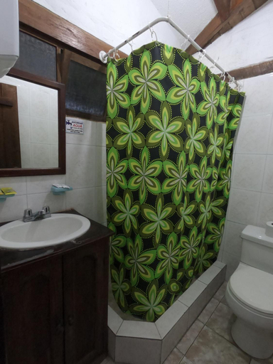 Bathroom 3, Hostal Inti Luna, Baños
