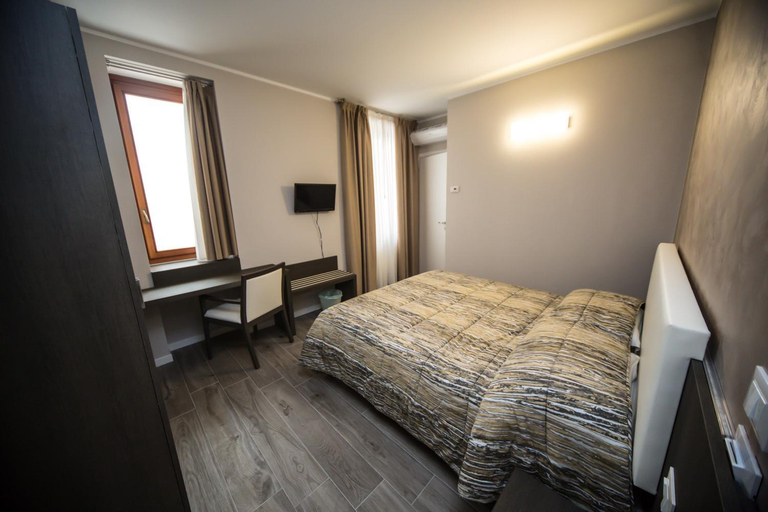 Bedroom 9