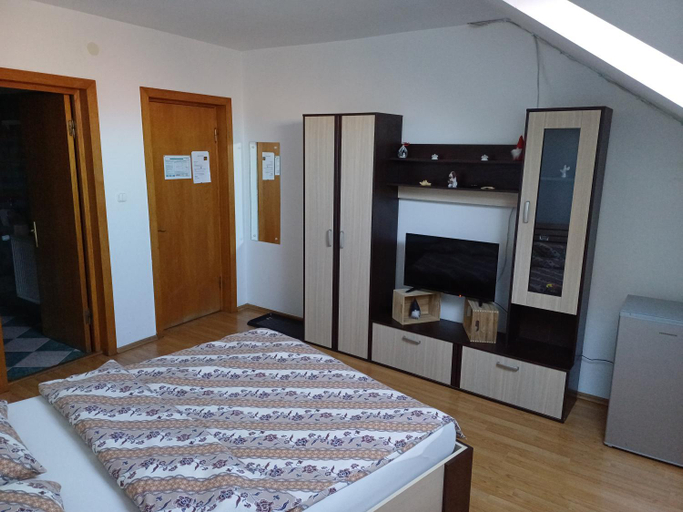 Others 5, Casa Spatar, Sibiu
