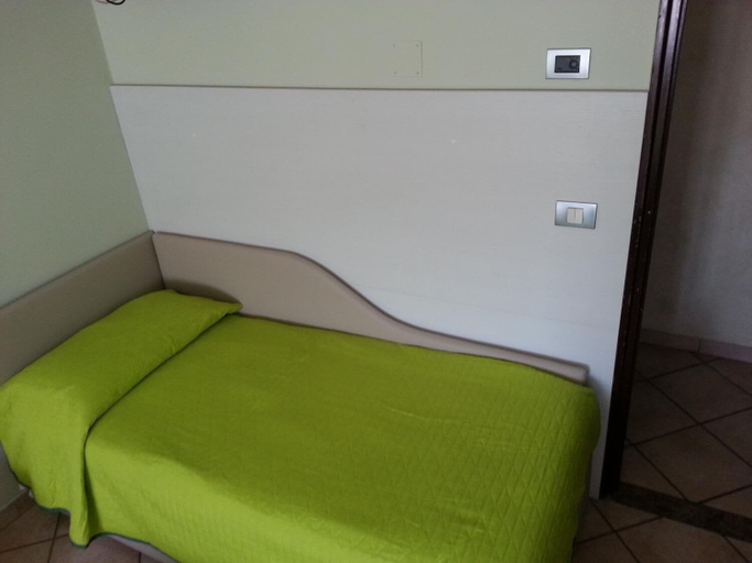 Bedroom 2, Albergo Carla, Torino