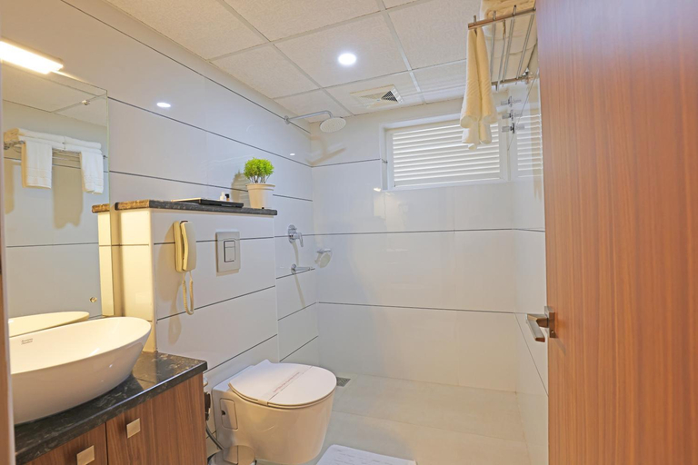 Bathroom 4, Krishnavalsam Regency, Thrissur