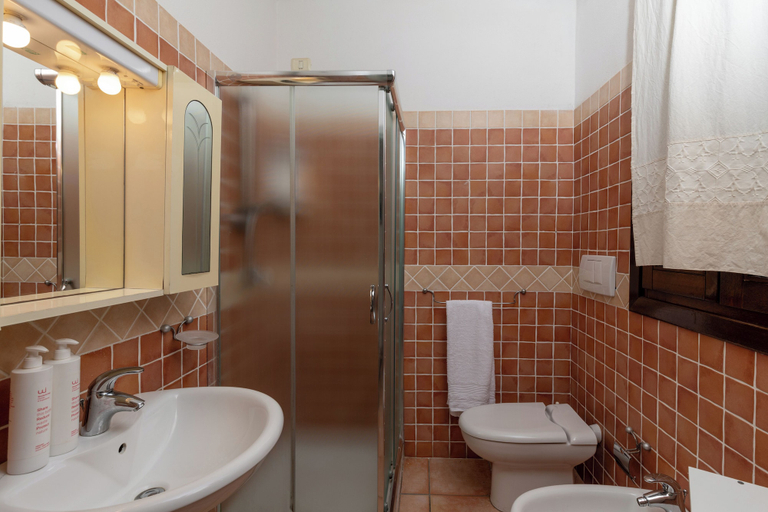 Bathroom 4, Casa Lentisco a La Maddalena by Wonderful Italy, Olbia-Tempio