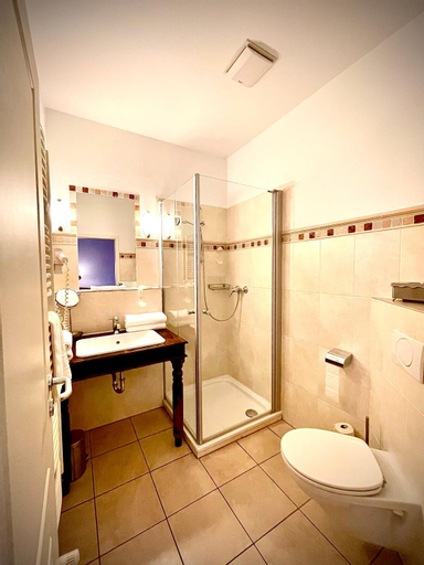 Bedroom 4, Hotel zur Romerbrucke, Neuwied
