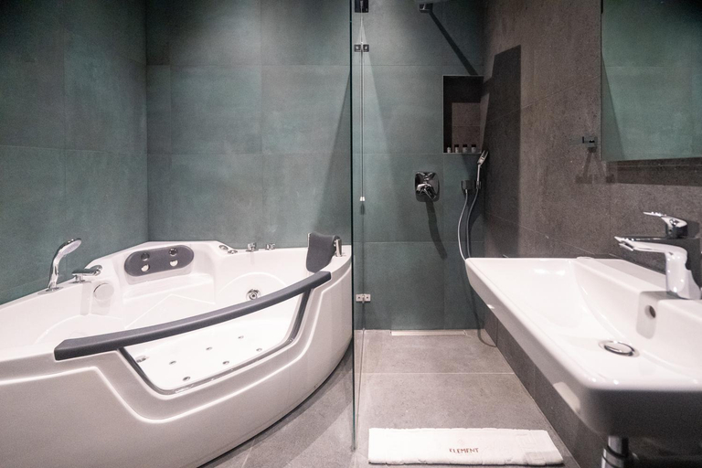 Bathroom 2, Hotel Element, Novi Sad