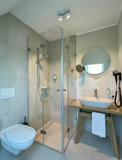 Bathroom 3, Westeroog, Friesland