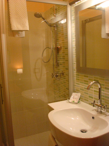 Bathroom 4, La Maison Des Reves, Syracuse