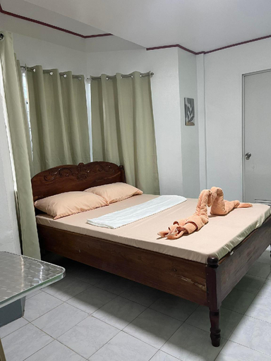 Others 4, EM'S HOMESTAY, Coron