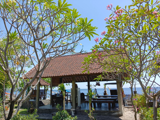 beach side Amed Delem family, Karangasem