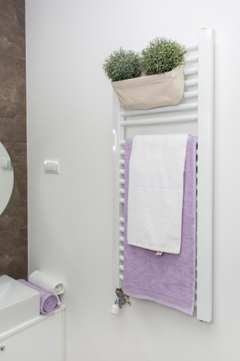 Bathroom 3, Galaxy Apartments, Belgrade