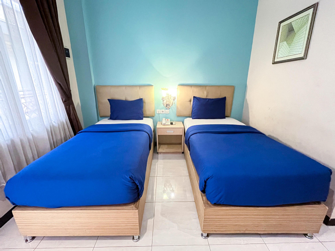 Bedroom 12