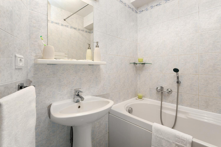Bathroom, Madame Vacances Lodges des Alpages, Savoie