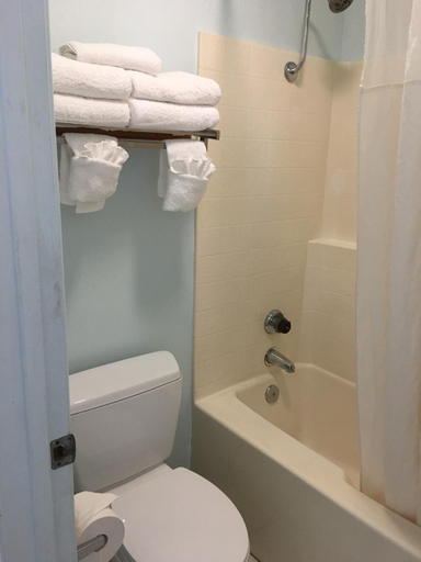 Bathroom 5, Oceanview Motel - Huntington Beach, Orange