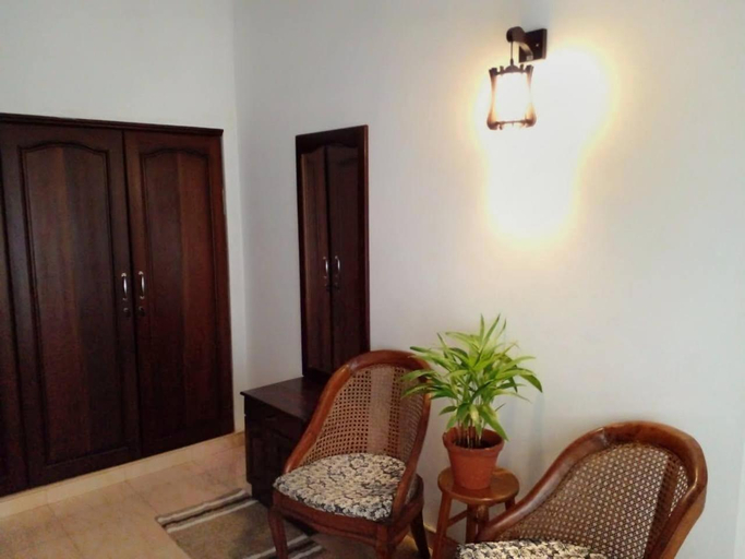 Others 4, The Tourist Balcony, Negombo
