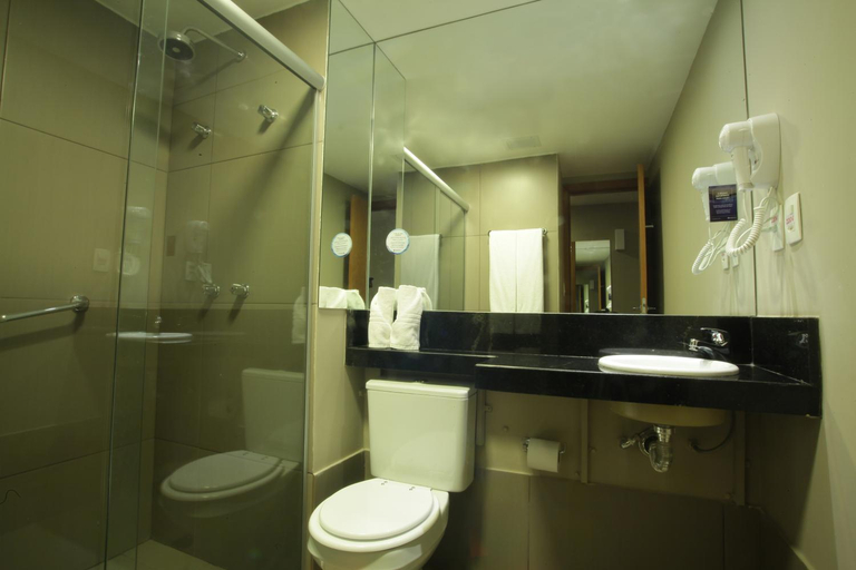 Bathroom 4, BH Raja Hotel, Belo Horizonte