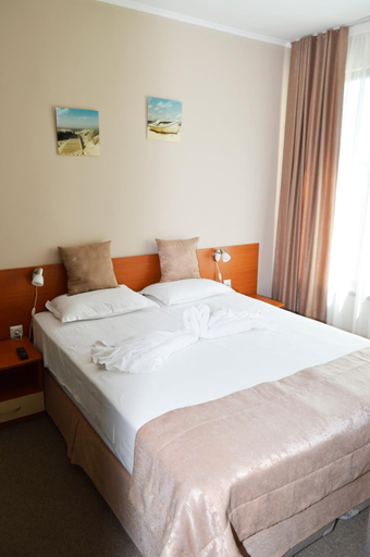 Bedroom 2, Paradise Hotel & Relax Center, Pomorie