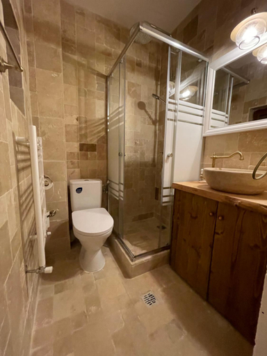 Bathroom 1, Hotel Casa Romaneasca, Otopeni
