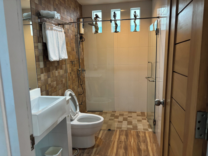 Bathroom 4, khun mai villa, Pattaya