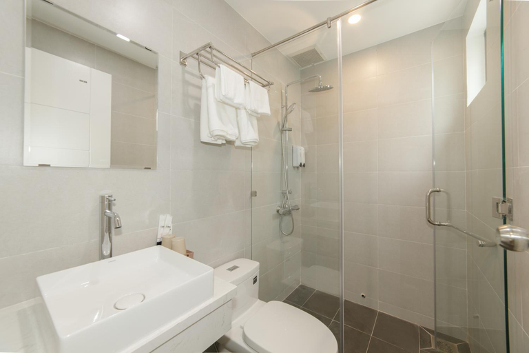 Bathroom 4, CIEN Hotel, Qui Nhơn