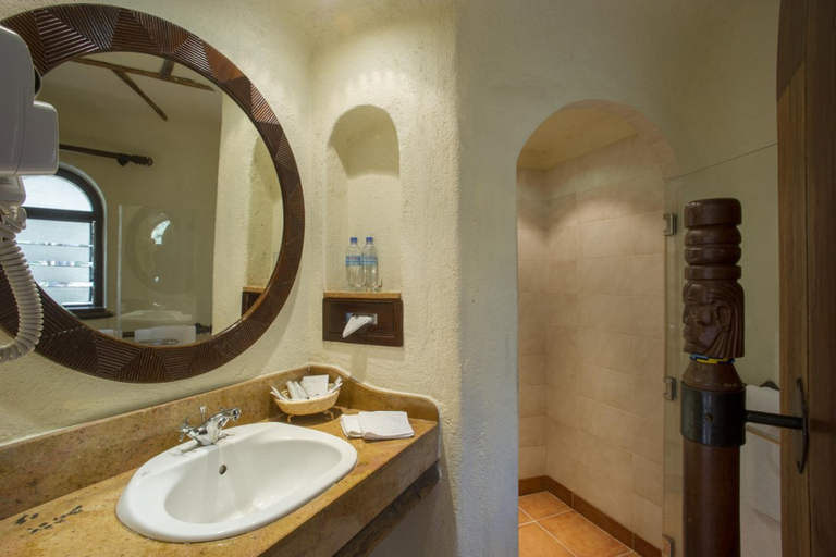 Bathroom 4, Serengeti Serena Safari Lodge, Serengeti