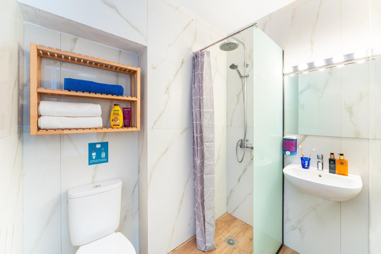 Bathroom, STAY Hostel & Bar Rhodes, South Aegean