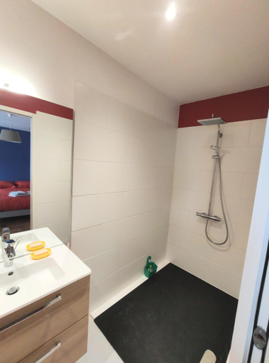 Others 5, Le Cactus Orange Chambre d'hote entree independante, Lot