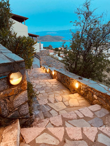 Others 5, Villa Oleander, Crete