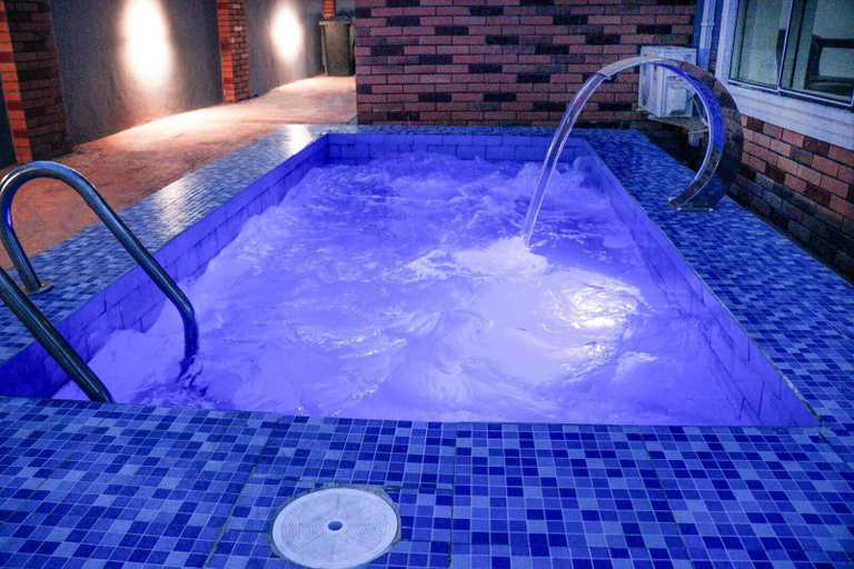 Sport & Beauty 5, De- Lites Hotel, Oshimili South