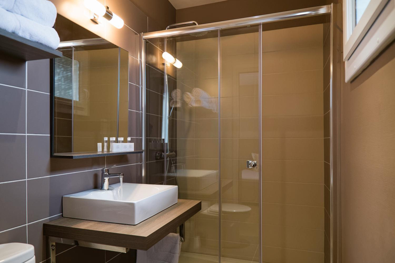Bathroom, Logis Hotel Le Pardaillan, Gers