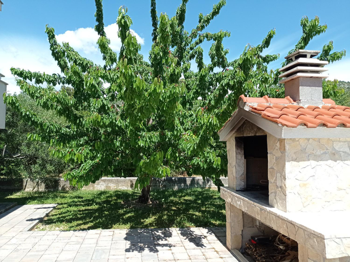 Others 3, Apartmani Barisic, Trogir