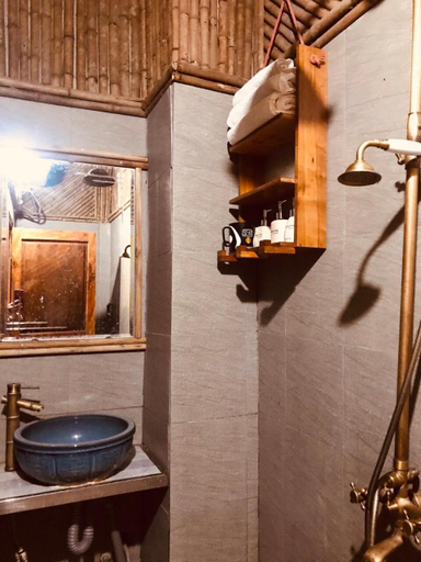 Bathroom 3, Little Yen's Homestay, Mèo Vạc