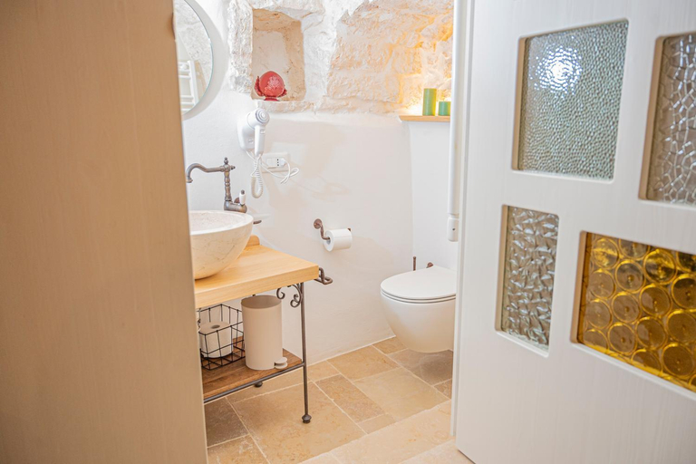 Others 2, B&B TRULLI MIRIVA', Bari