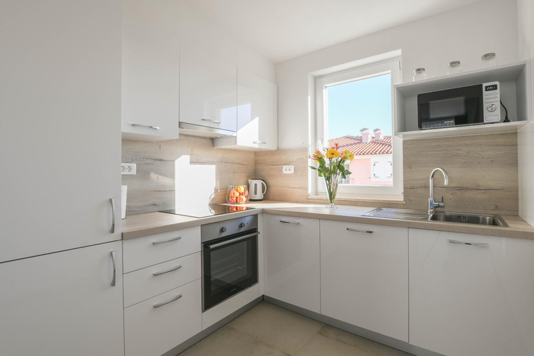Others 5, A&V Residence, Brtonigla