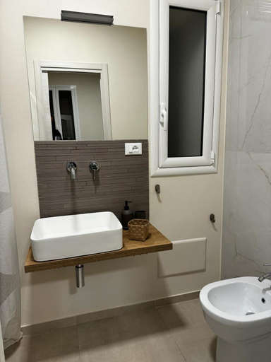 Bathroom 4, La Casa del Mandorlo, Agrigento