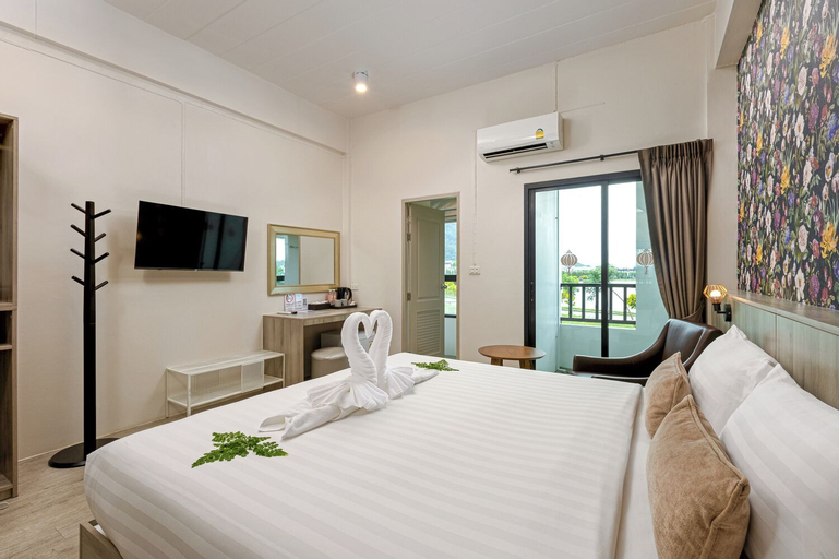 Bedroom 6