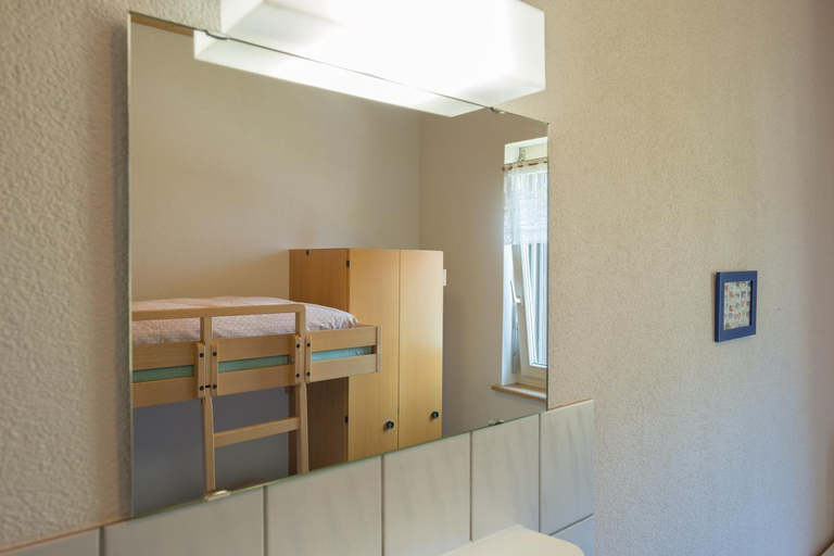 Bedroom 2, Stein am Rhein Youth Hostel, Steckborn