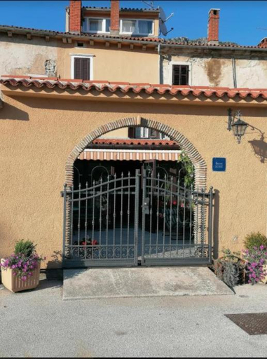Others 3, Bernik rooms, Labin