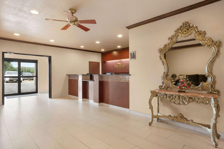 Public Area 4, Baymont by Wyndham Clute/Lake Jackson, Brazoria