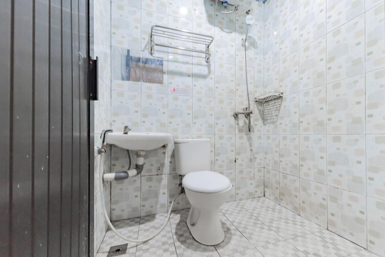 Bathroom 8
