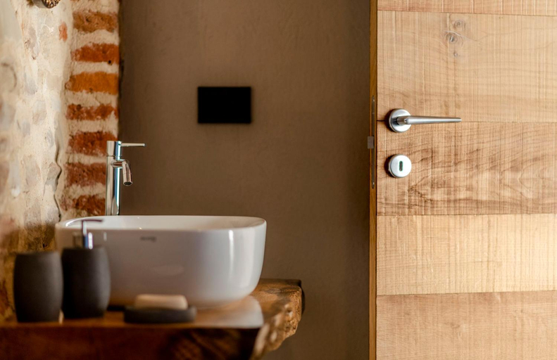 Bathroom 7