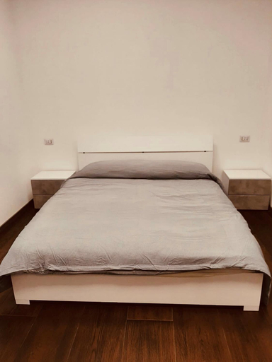 Others 2, Maura's b&b, Varese