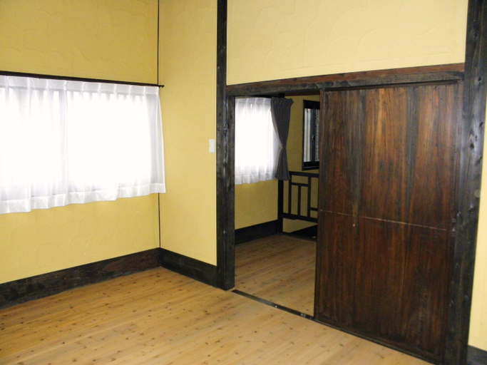 Bedroom 12