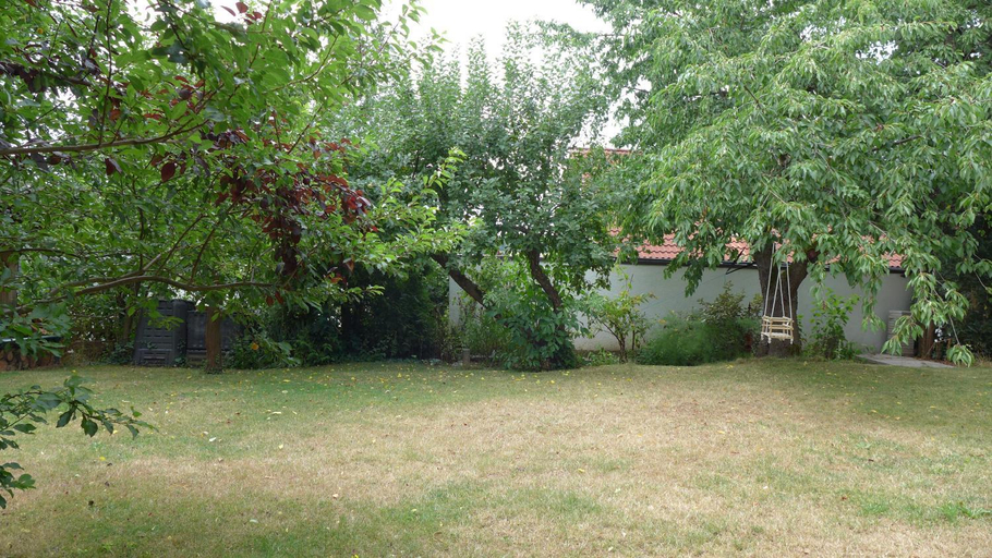 Others 4, Gemutliches Zimmer mit Doppelbett und Tischtennisraum, Fürth